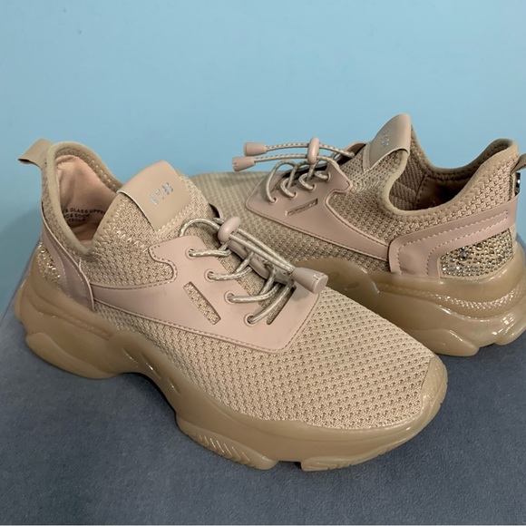 Steve Madden glitter sneakers in original box - Picture 1 of 5